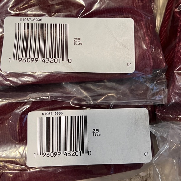 LEVI’S | NWT Women’s Ribcage Corduroy Bootcut Pants Tawny Port Red Maroon - Picture 8 of 9